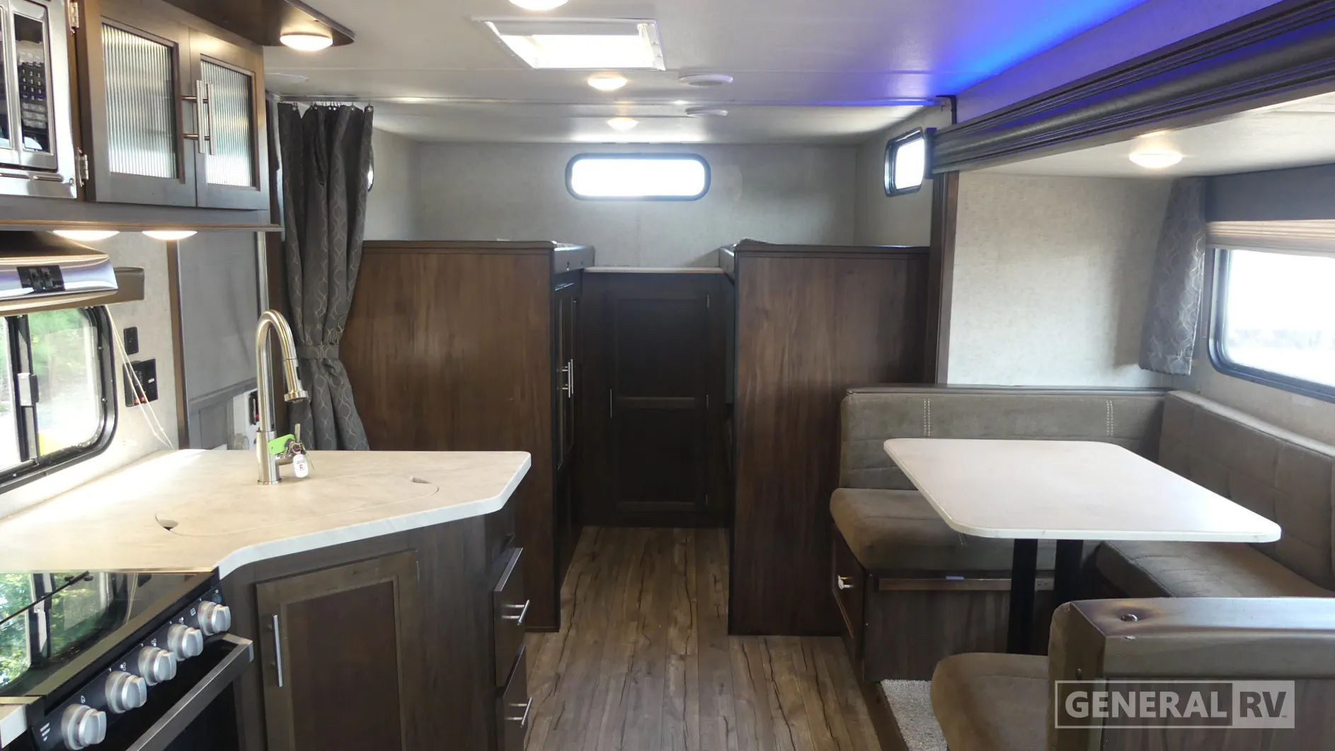 2018 Forest River Cherokee Grey Wolf 29TE - Photo 3