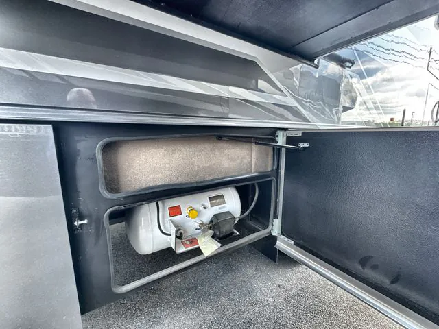 2027 Entegra Coach Accolade 37K, Photos photo 13