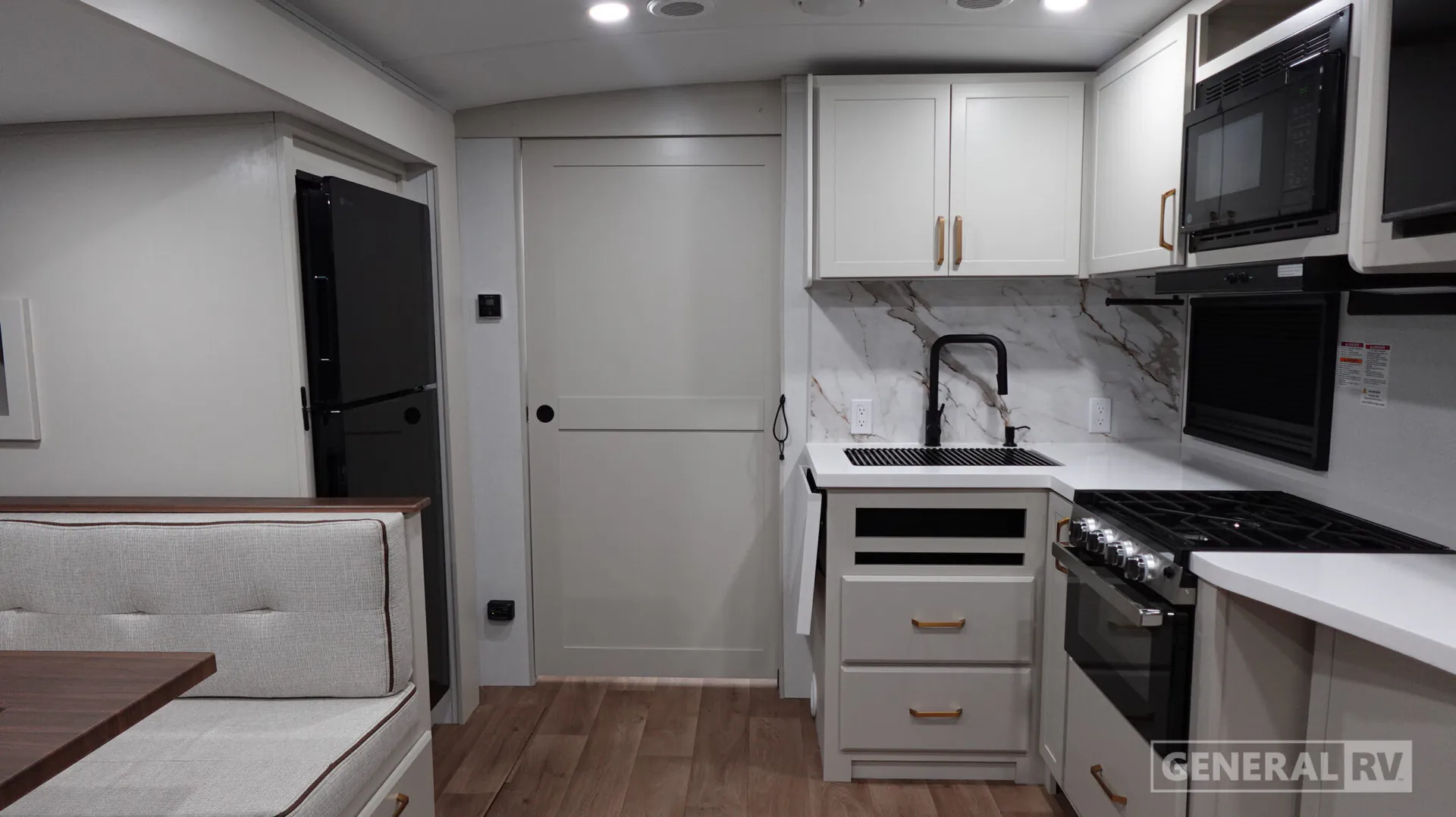 2027 Grand Design Imagine 2500RL - Photo 3