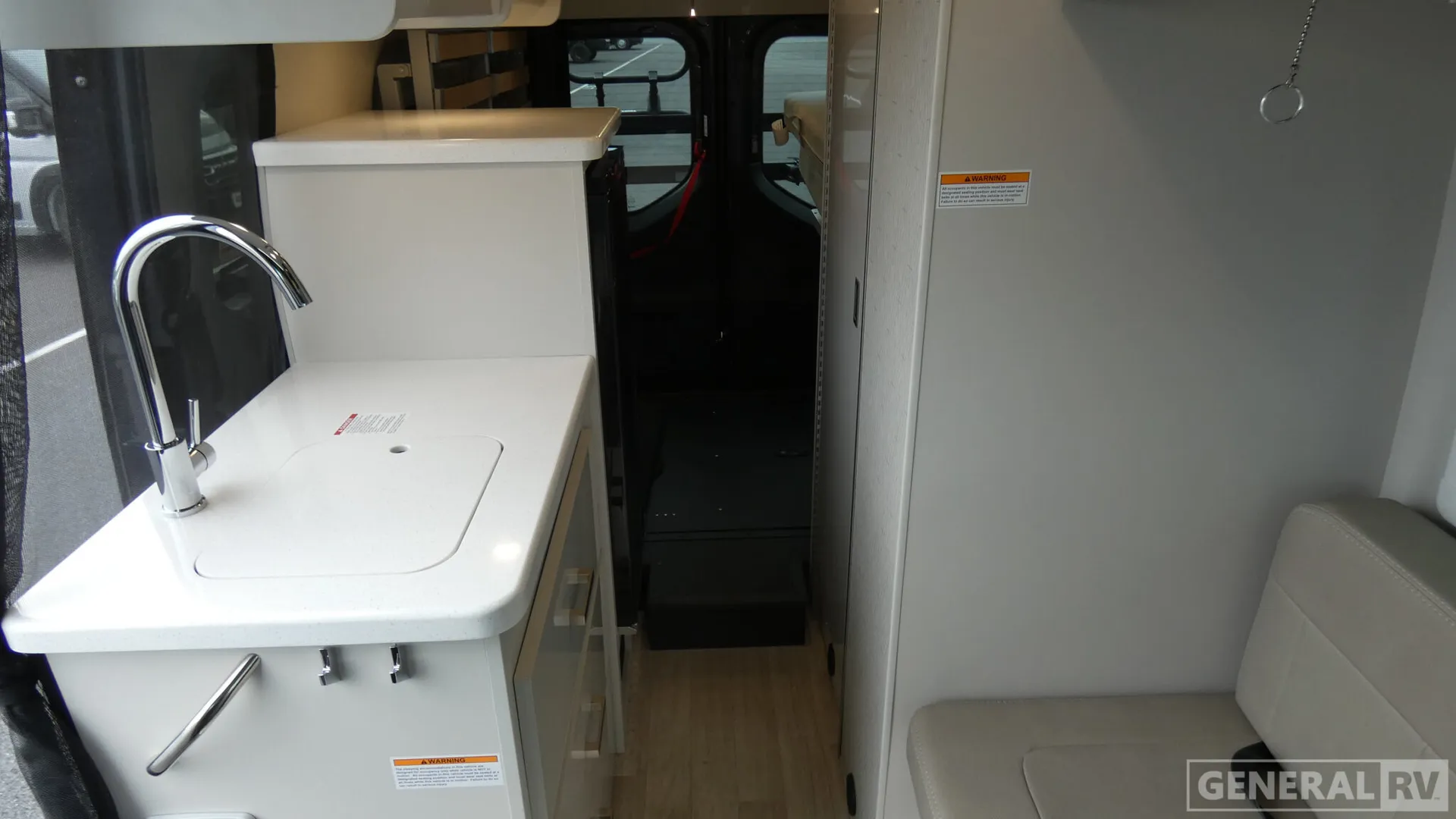 2026 Thor Motor Coach Tranquility 19M - Photo 3