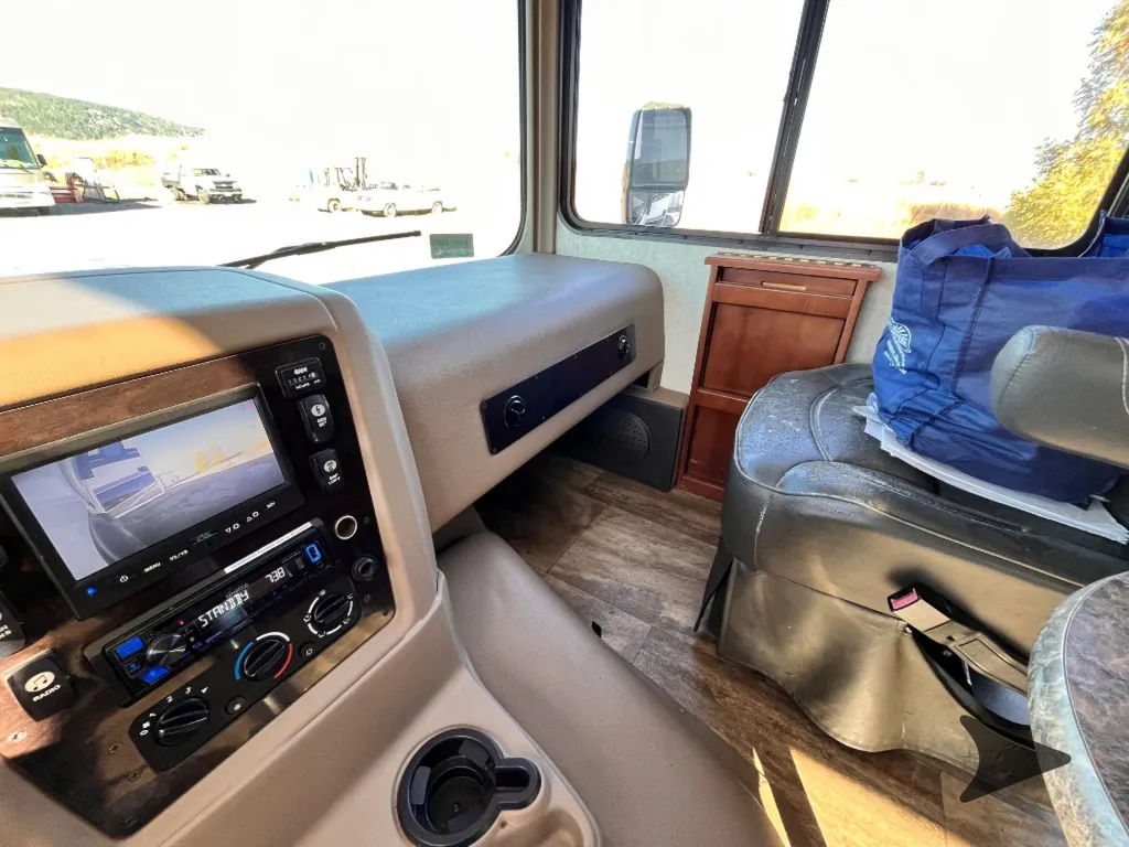 2017 Forest River Georgetown 364TS, Photos photo 14
