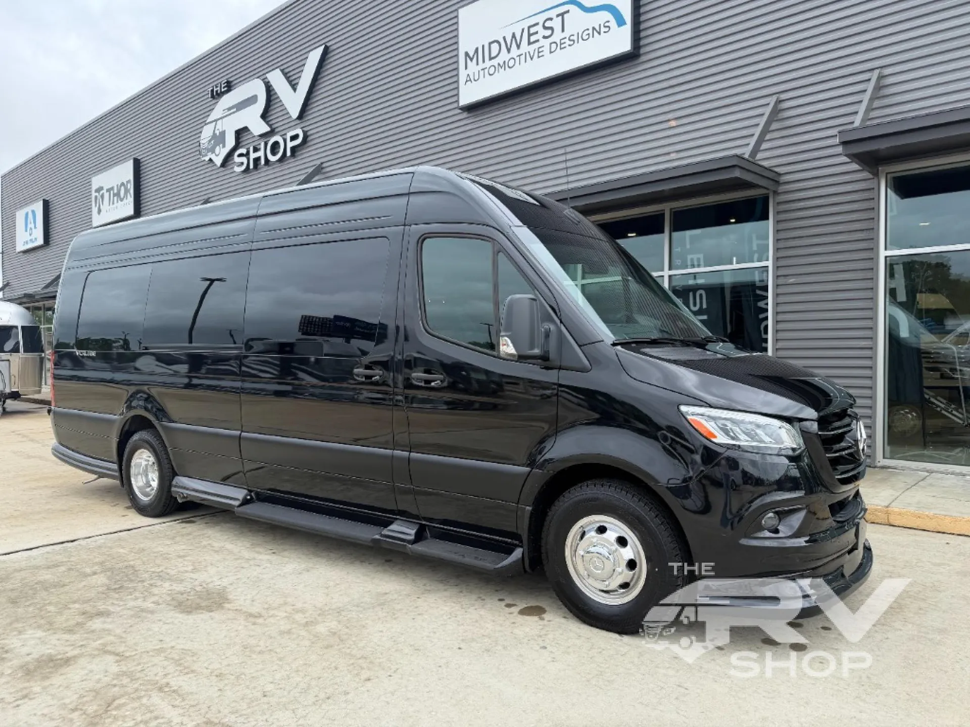 2027 OGV Luxury Coach V-Cruise 10OB - Photo 2