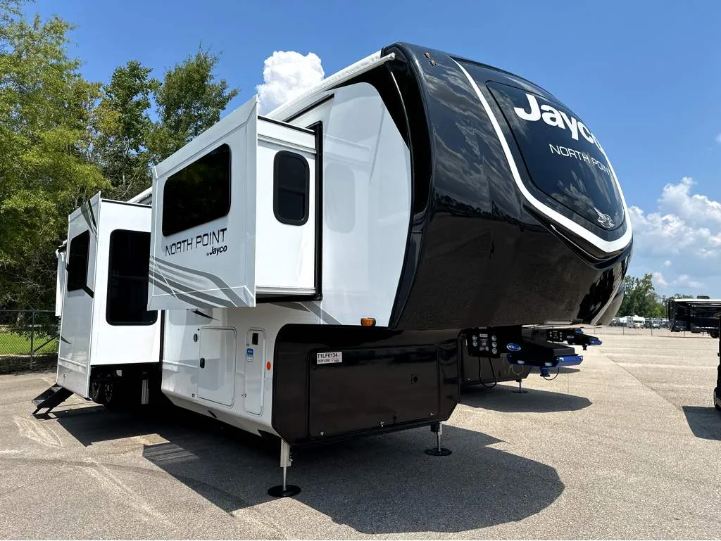 2026 Jayco North Point 382FLRB - Photo 2