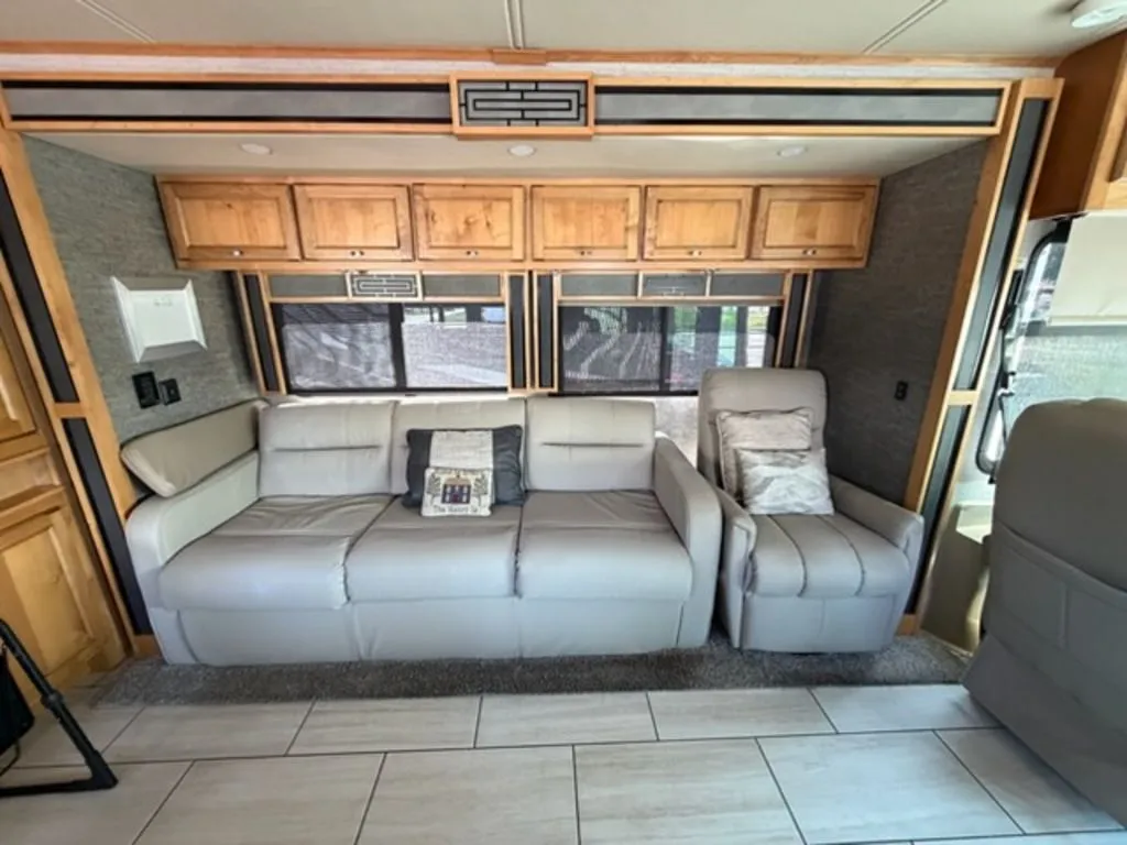 2021 Tiffin Motorhomes Allegro Red 33 AA - Photo 3