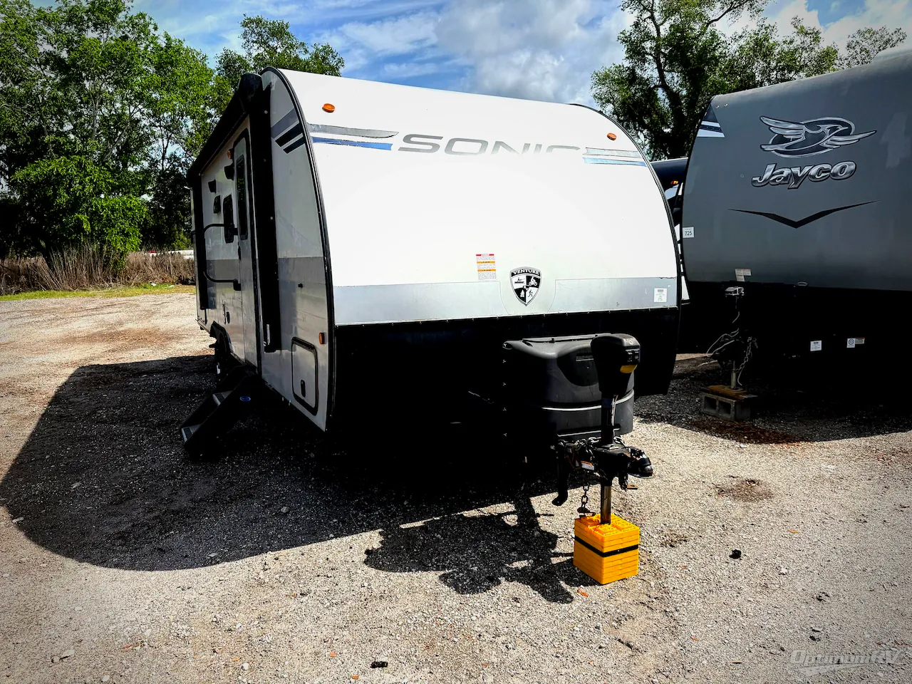 2020 Venture RV Sonic SN211VDB dealer photo 1 from Optimum RV