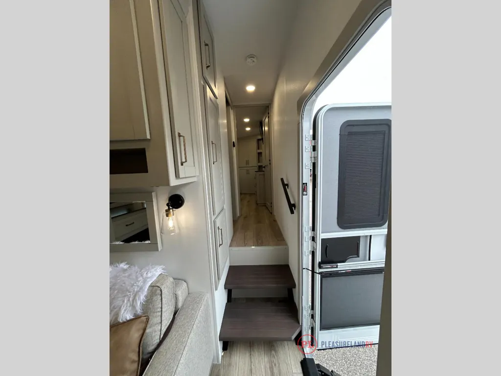 2026 Brinkley Model Z 3420, Photos photo 20