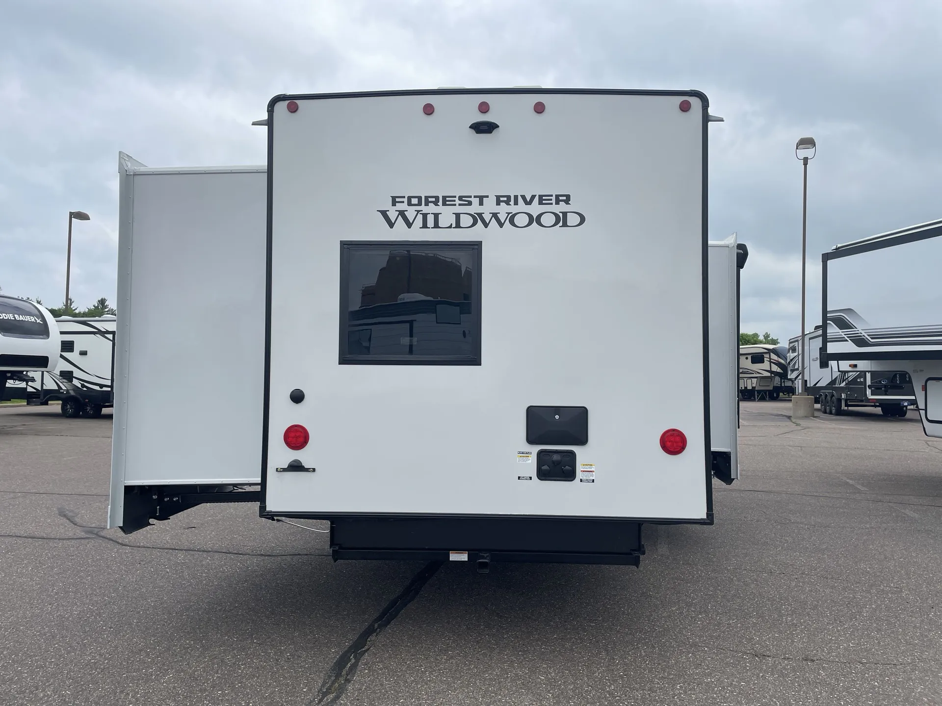 2027 Forest River Wildwood Heritage Glen 310BHI — backside