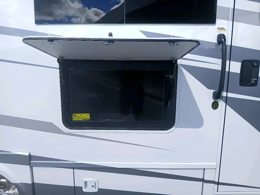 2026 Tiffin Wayfarer 25 XPW, Photos photo 5