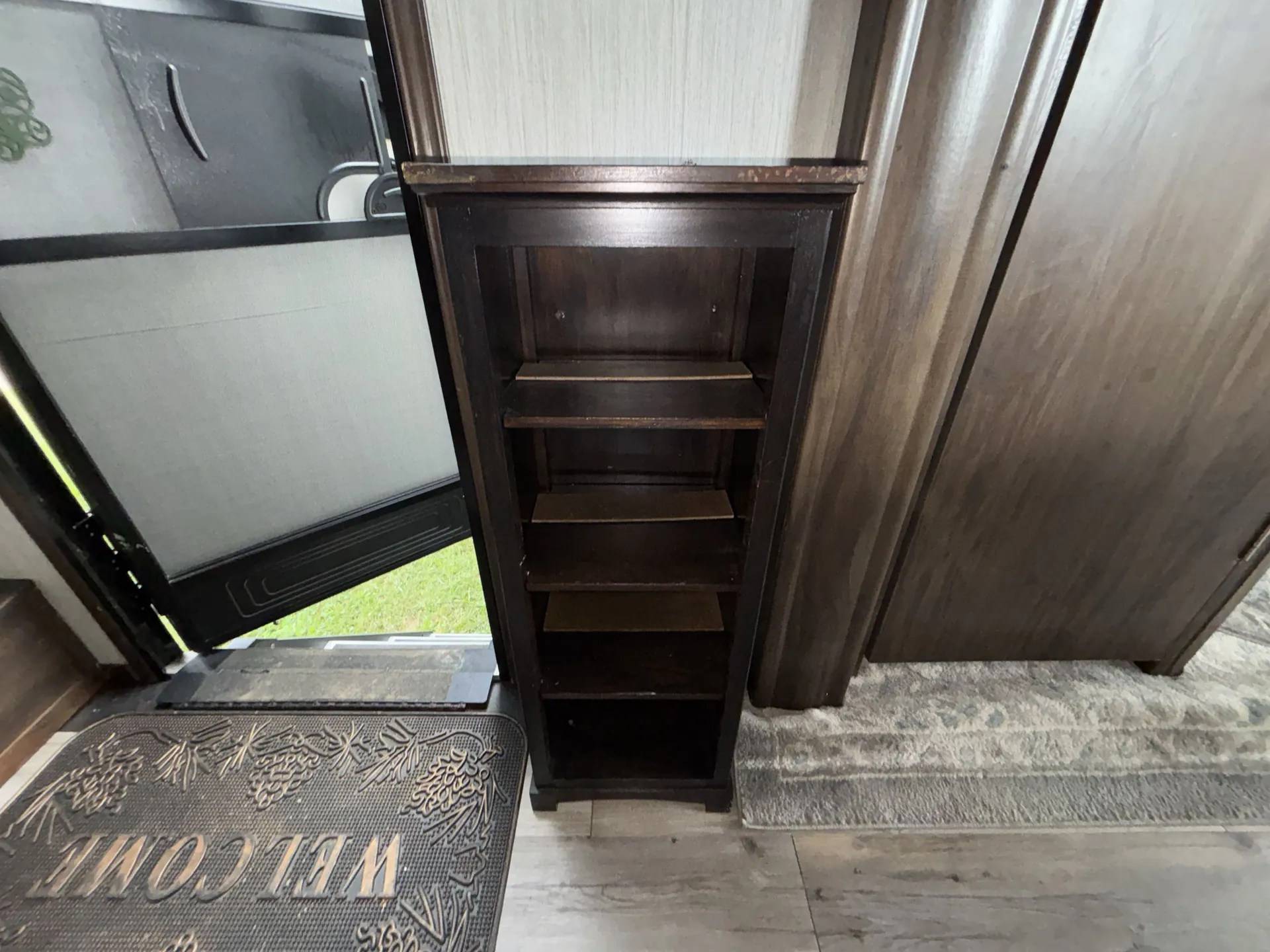 2019 Forest River Cherokee Arctic Wolf 285DRL4 — living area main