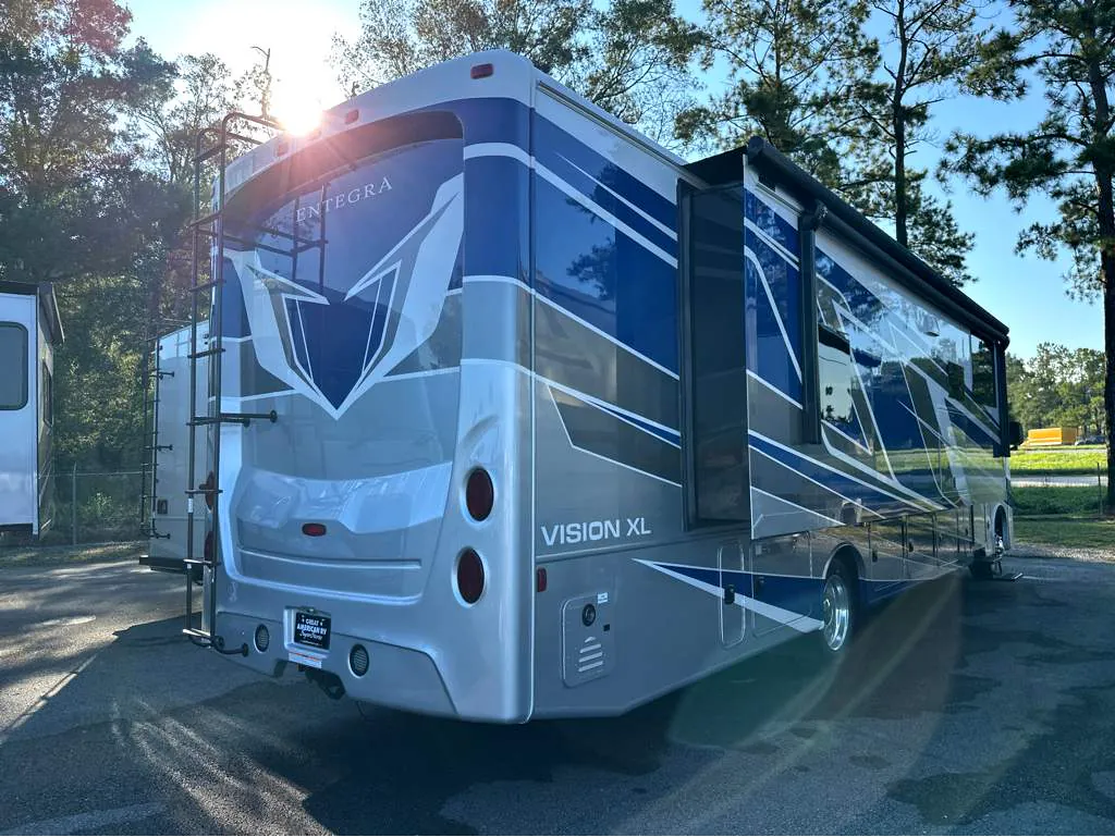 2027 Entegra Coach Vision XL 36C, Photos photo 6