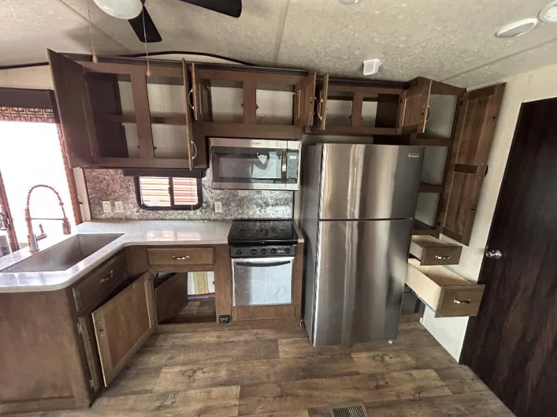 2018 Forest River Salem Villa 426-2B, Photos photo 7