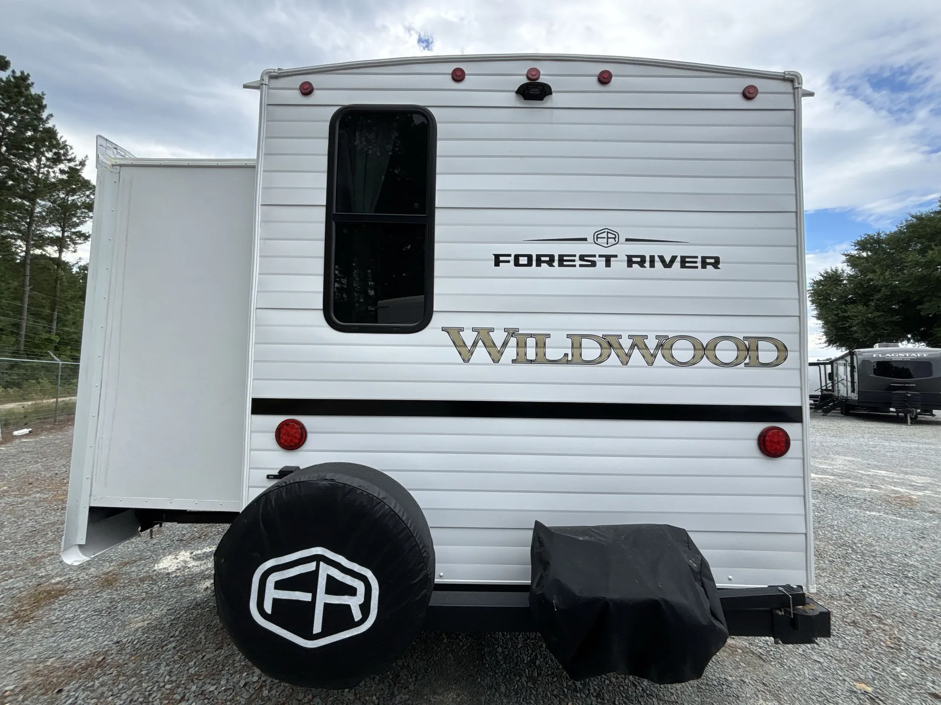2027 Forest River Wildwood 32BHDS — backside