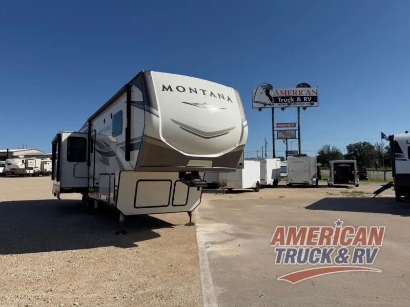 2020 Keystone Montana 3121RL - Photo 2