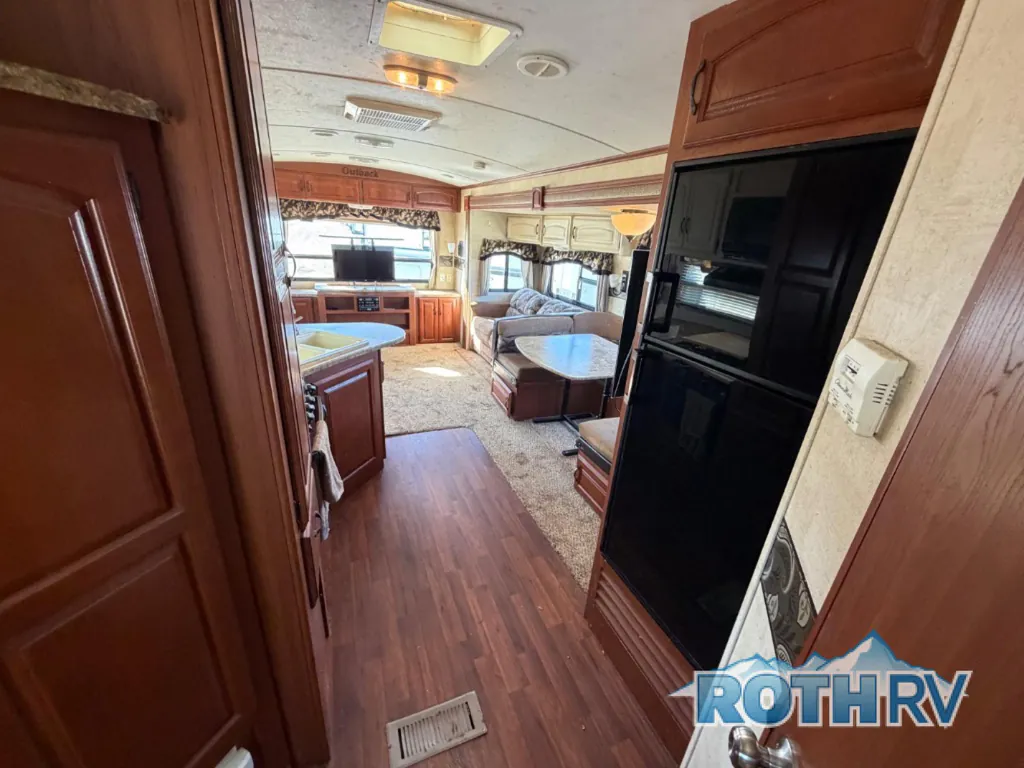2011 Keystone Outback 298RE, Photos photo 8