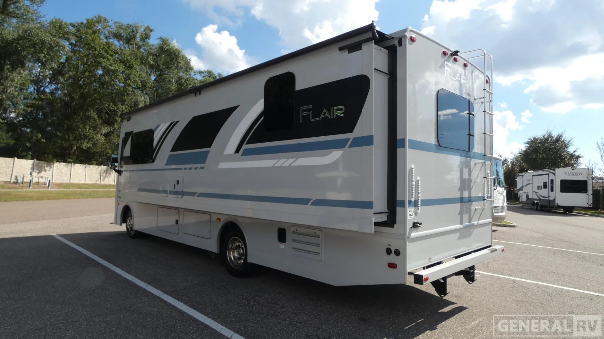 2026 Fleetwood Flair 29M - Photo 4
