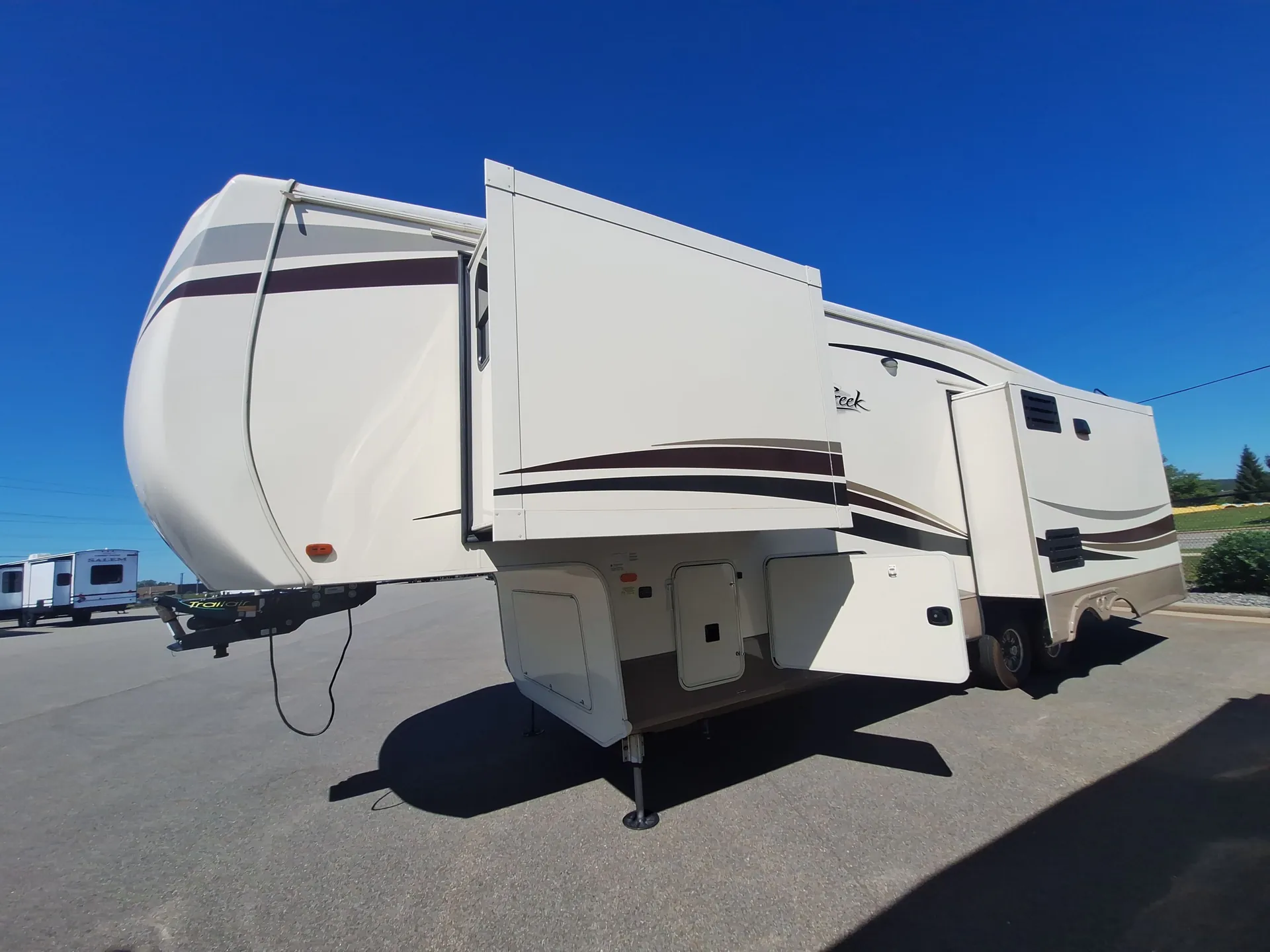 2018 Forest River Cedar Creek Hathaway Edition 34RL2 — off campside