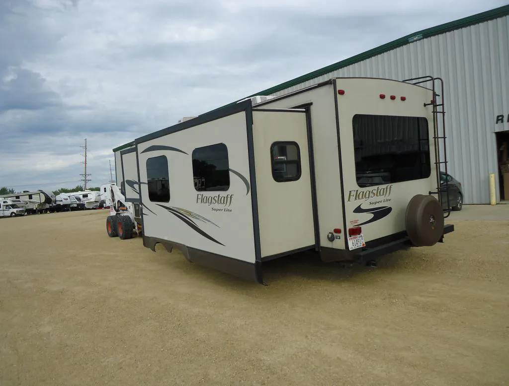 2014 Forest River Flagstaff Super Lite 26RLWS — Photo 5