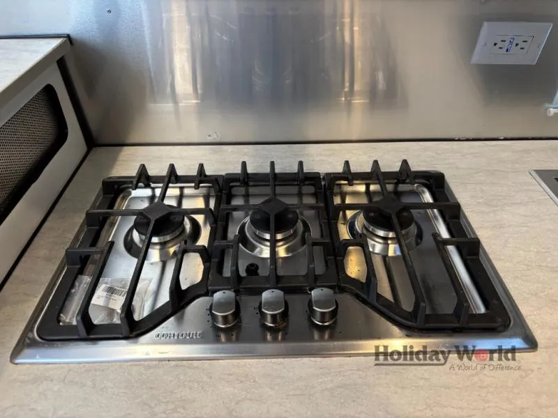 2022 Airstream Caravel 22FB - Photo 3