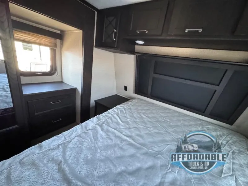 2017 Keystone RV Fuzion Used    384 - Photo 2