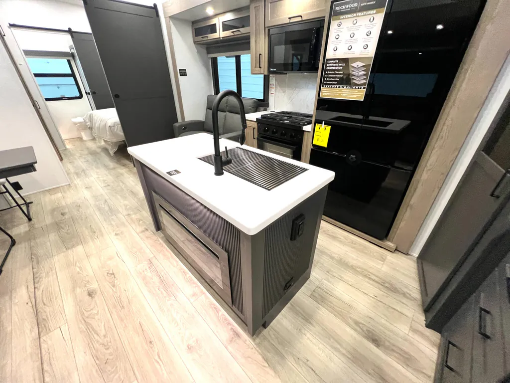 2026 Forest River Rockwood Signature 403SDB, Photos photo 13