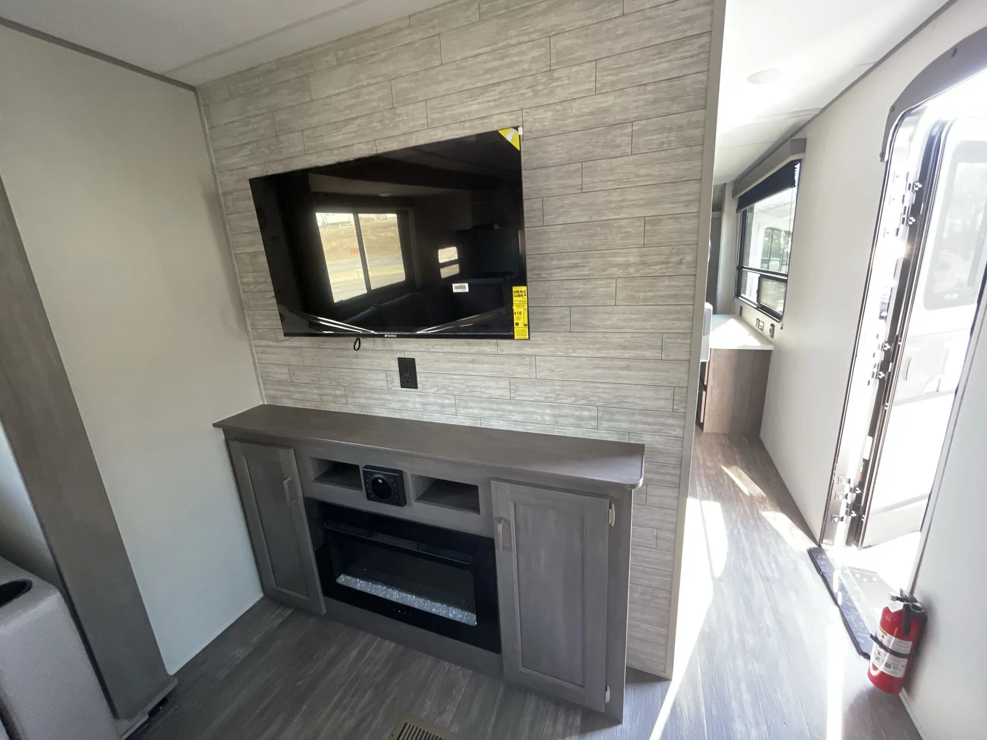2026 Forest River Aurora 32MAZE - Photo 4