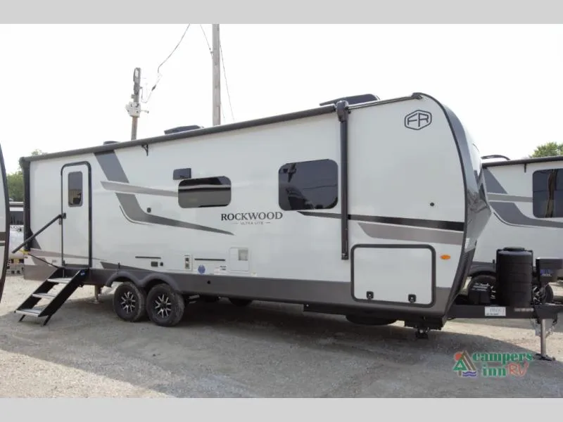 2026 Forest River Rockwood Ultra Lite 2606WS - Photo 2
