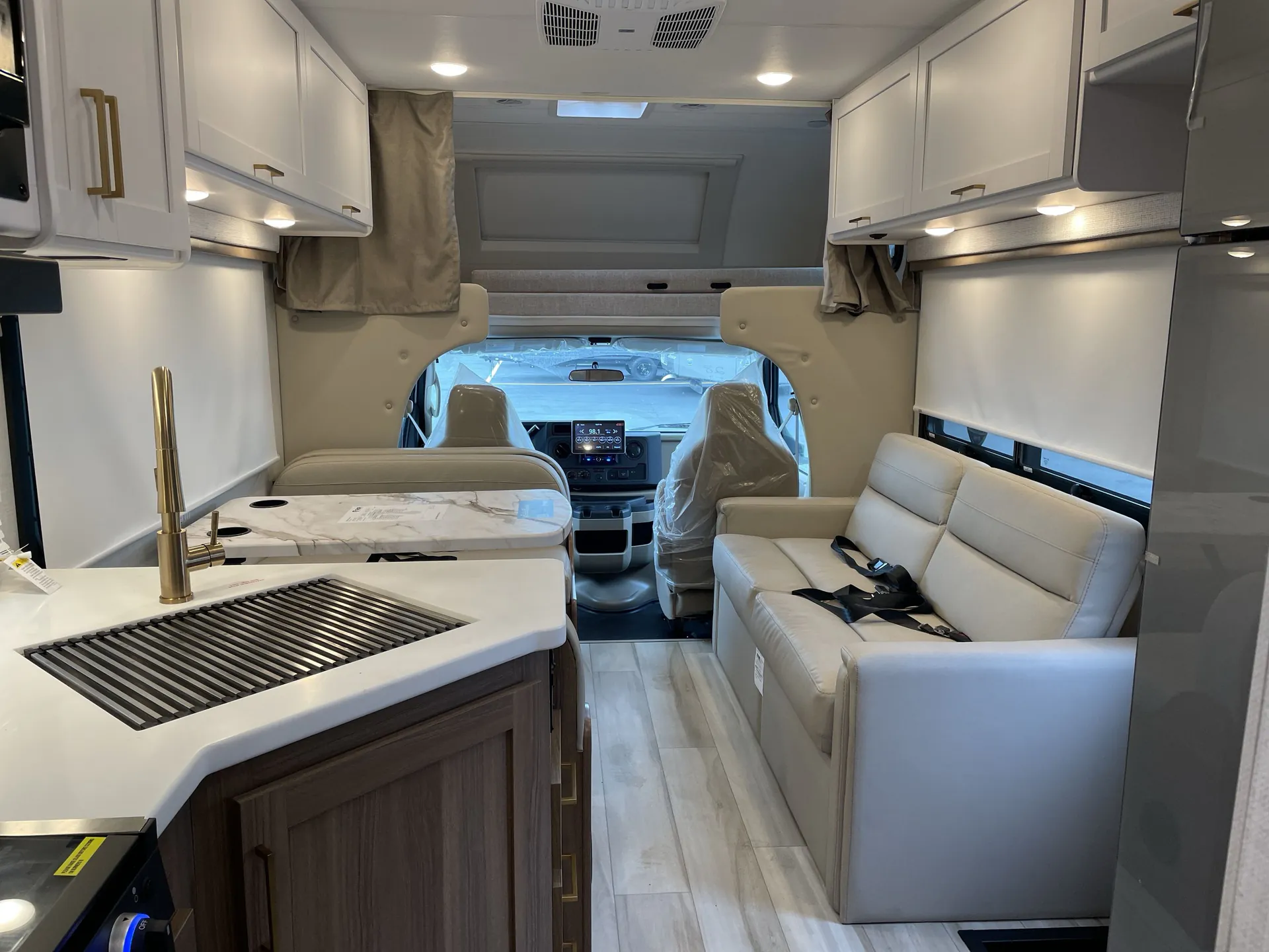 2026 Thor Motor Coach Freedom Eddie Bauer 28ED - Photo 3