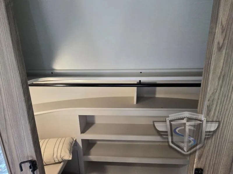 2024 Alliance RV Paradigm 395DS - Photo 3