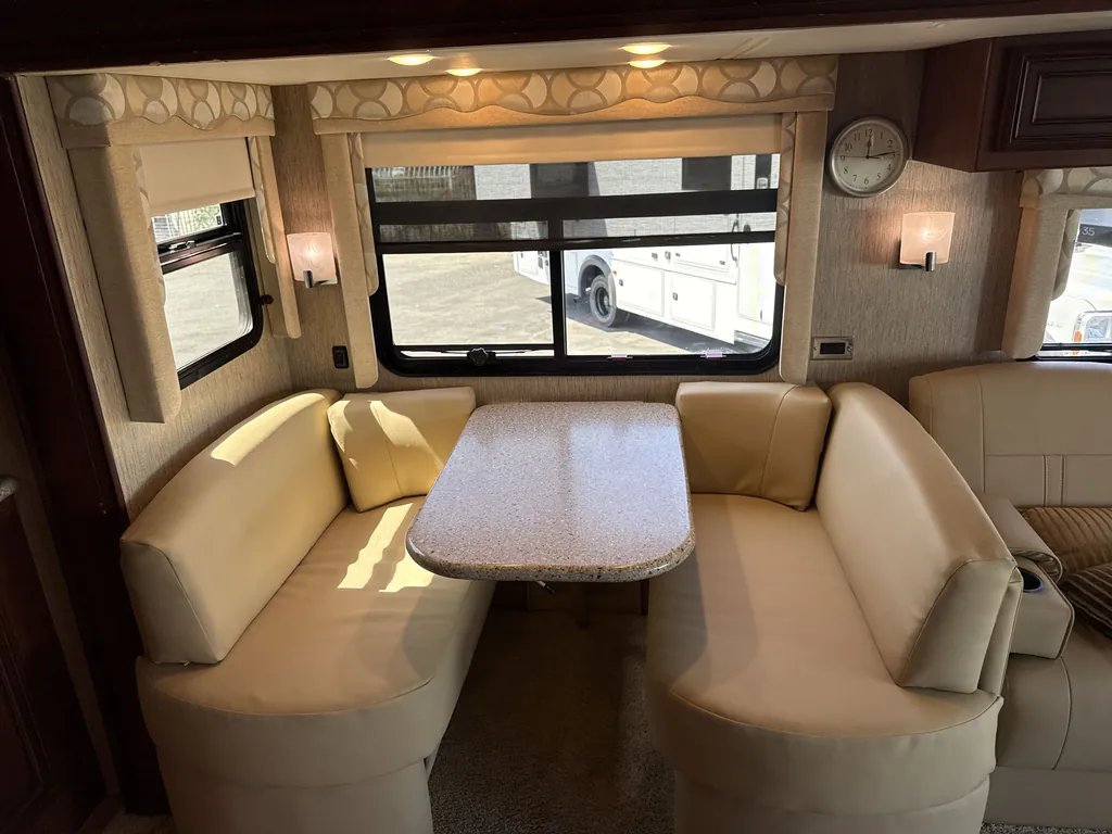 2016 Newmar Bay Star 3518, Photos photo 21