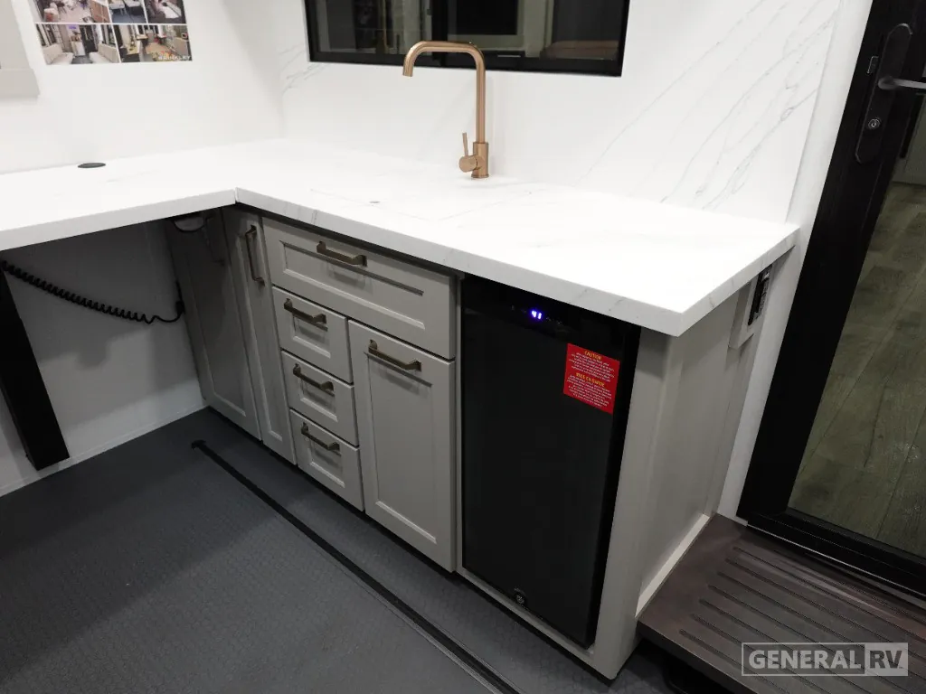 2025 Brinkley Model G 3250, Photos photo 32