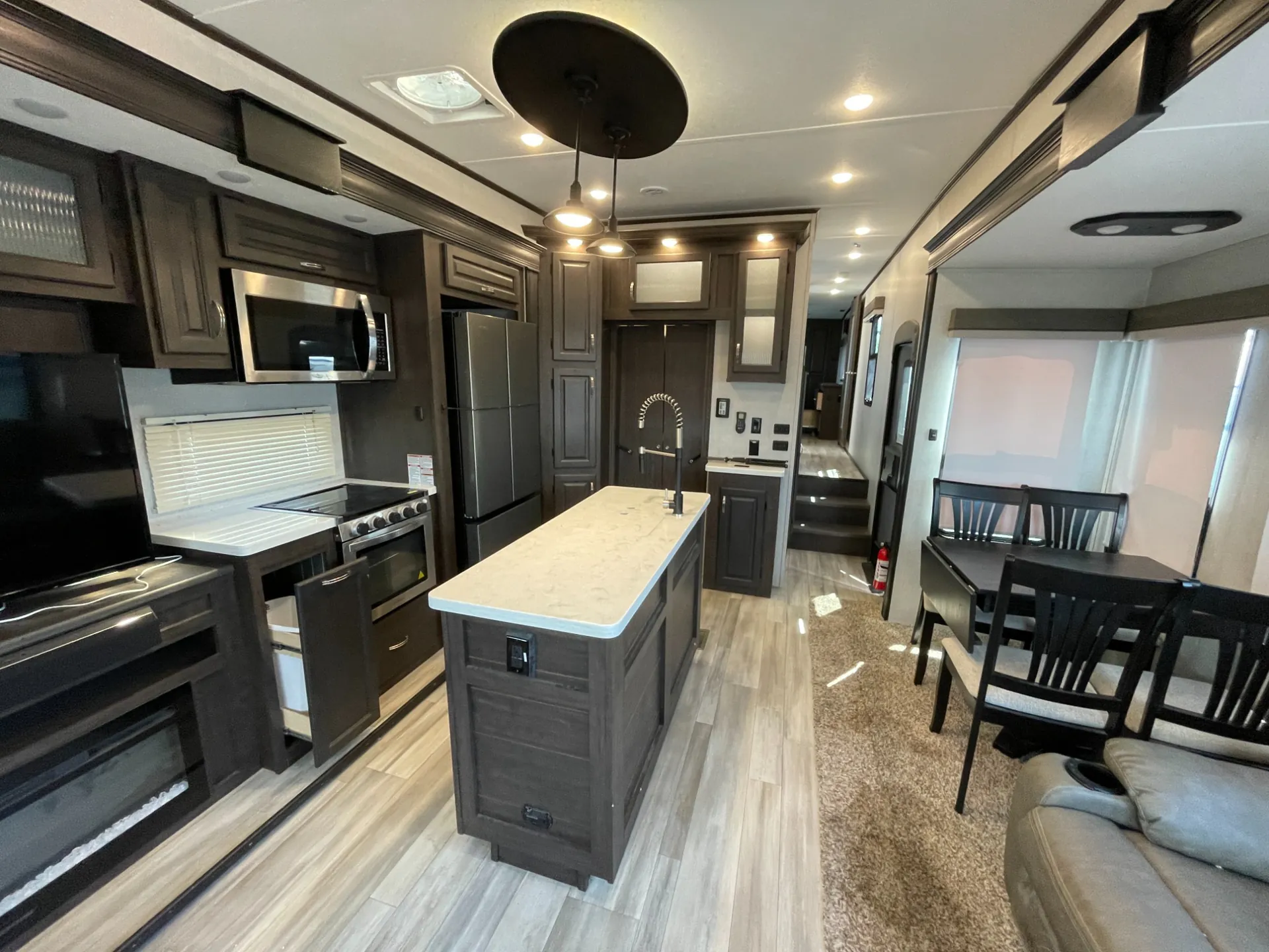 2023 Coachmen Brookstone 398MBL - Photo 3