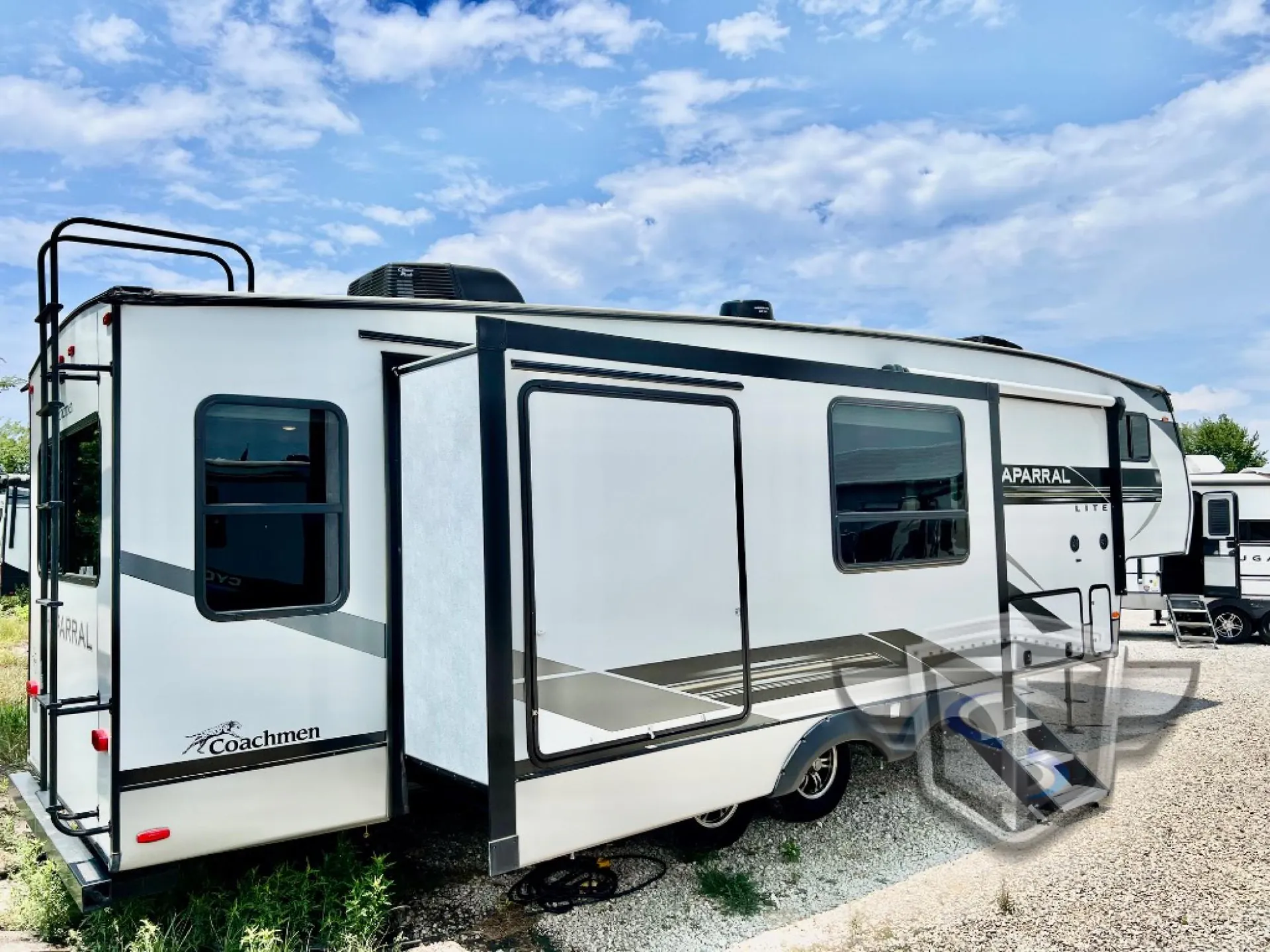 2021 Coachmen Chaparral Lite 284RLS - Photo 3