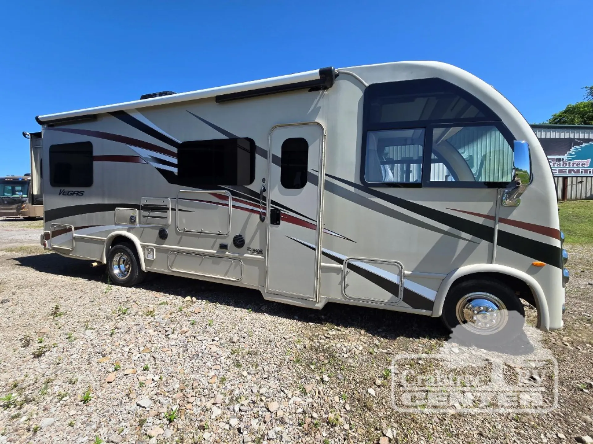 2018 Thor Motor Coach Vegas 252 - Photo 2