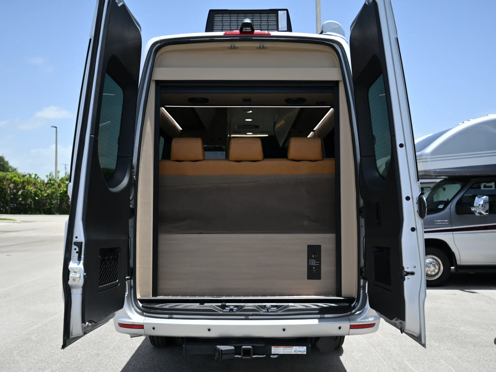 2027 Entegra Coach Insignia 24B - Photo 3