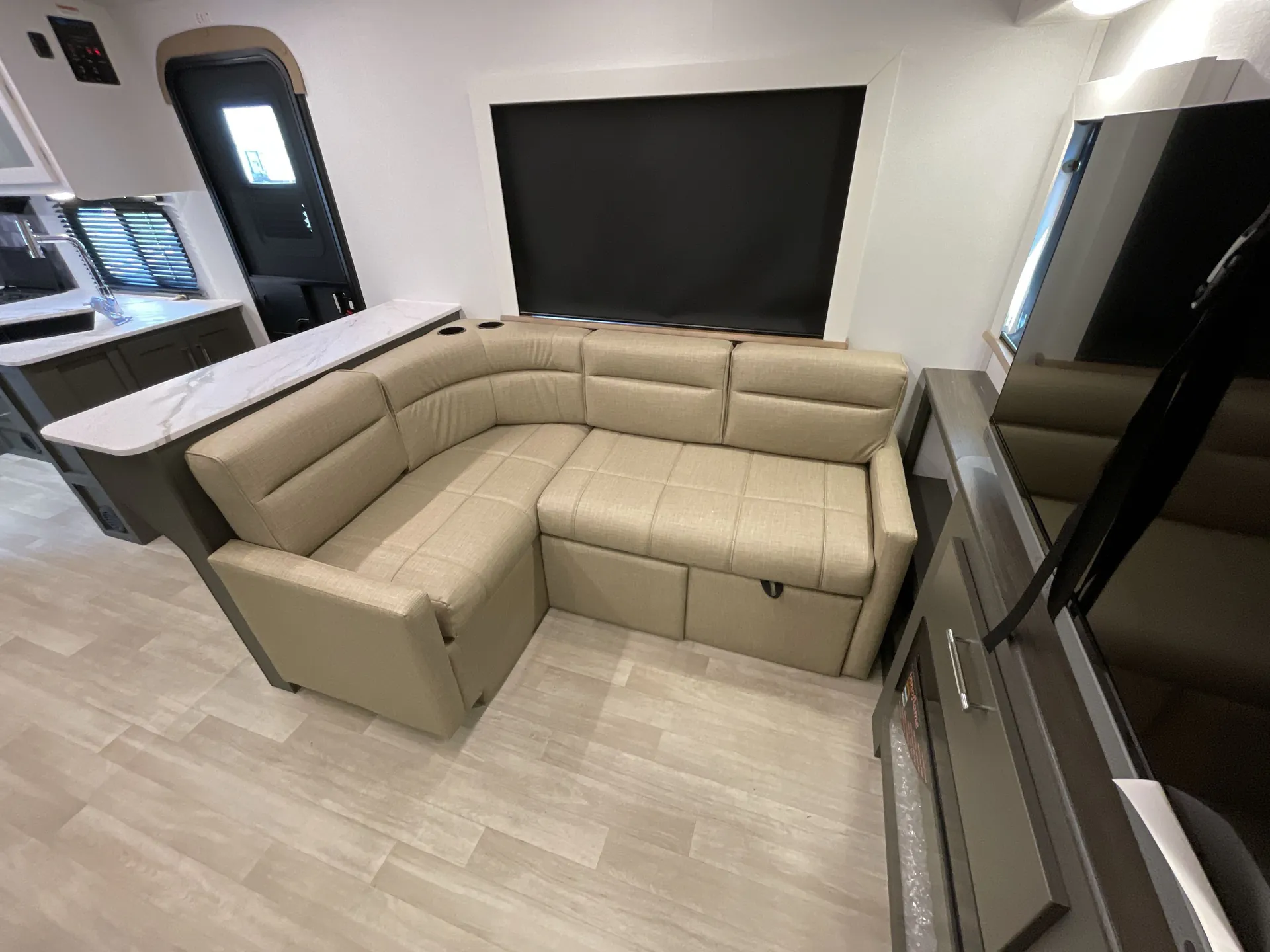 2025 Keystone Bullet Crossfire East 266RLS — living area main