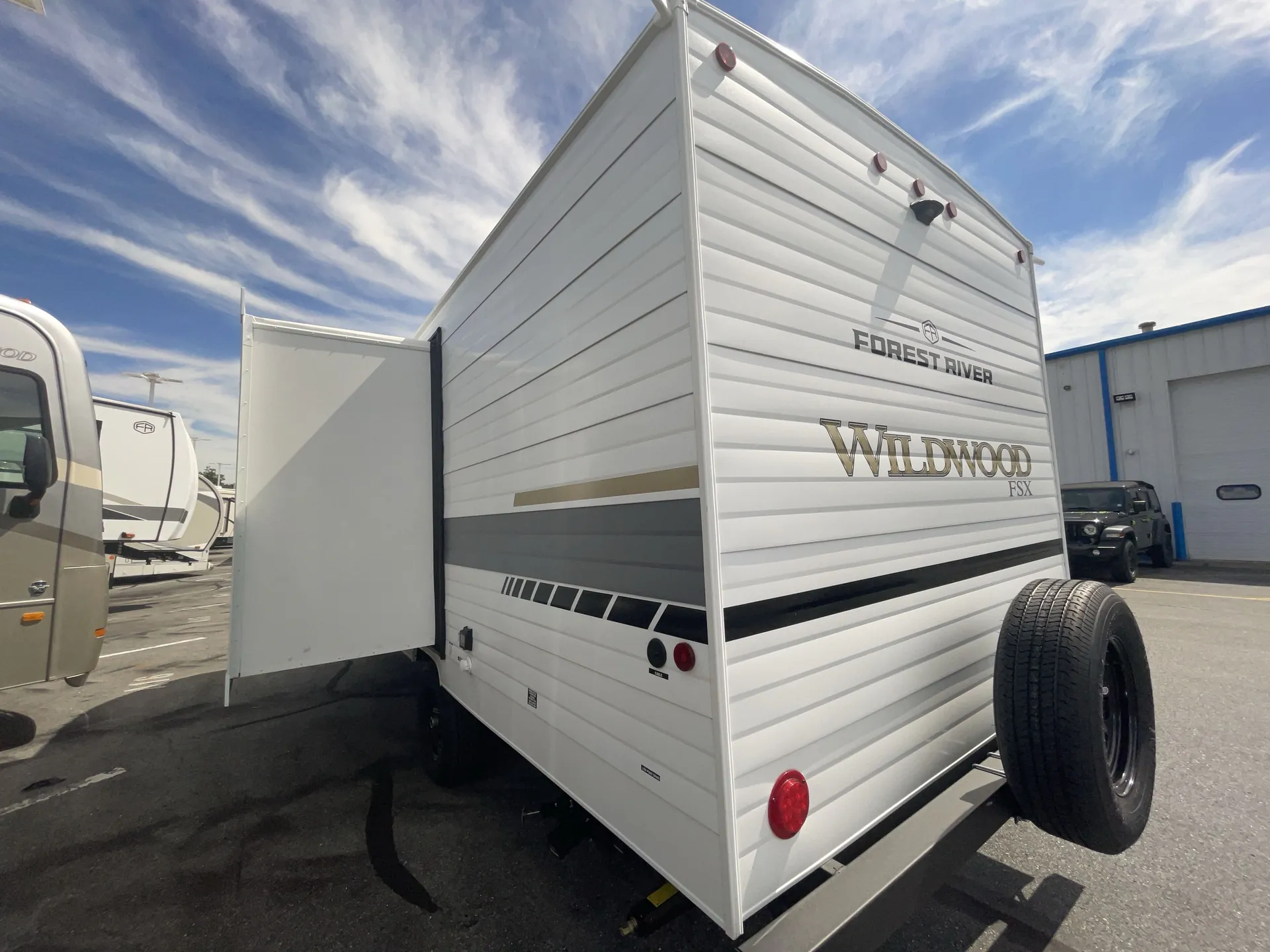 2027 Forest River Wildwood FSX 178BH — off campside