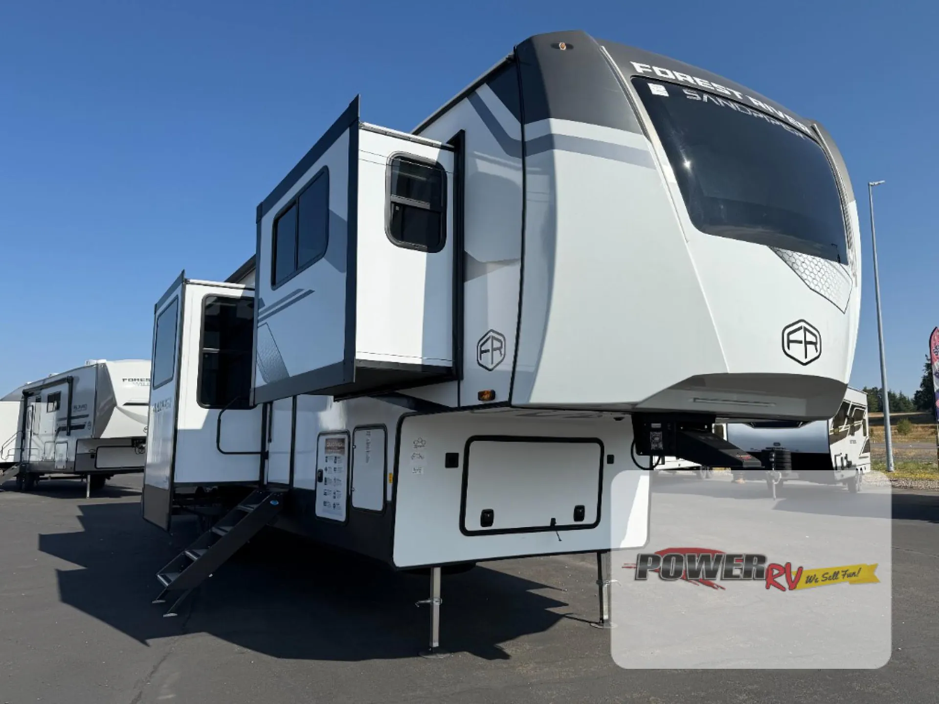 2026 Forest River Sandpiper 3990FL