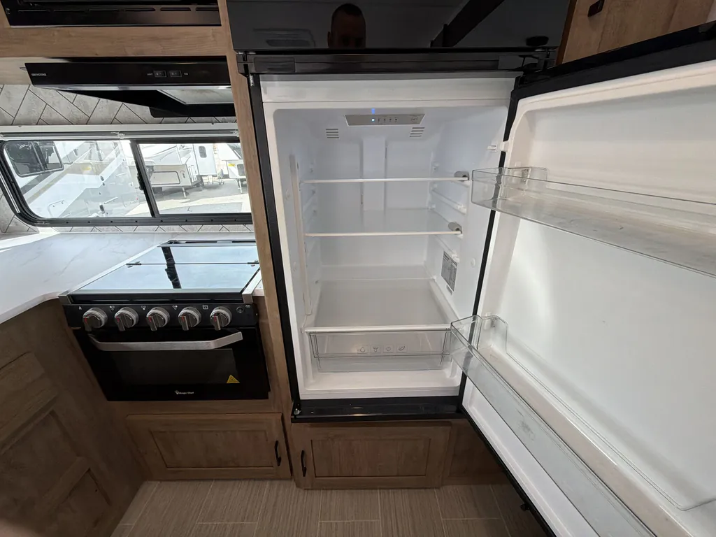 2024 Coachmen Freedom Express Ultra Lite 274RKS, Photos photo 9