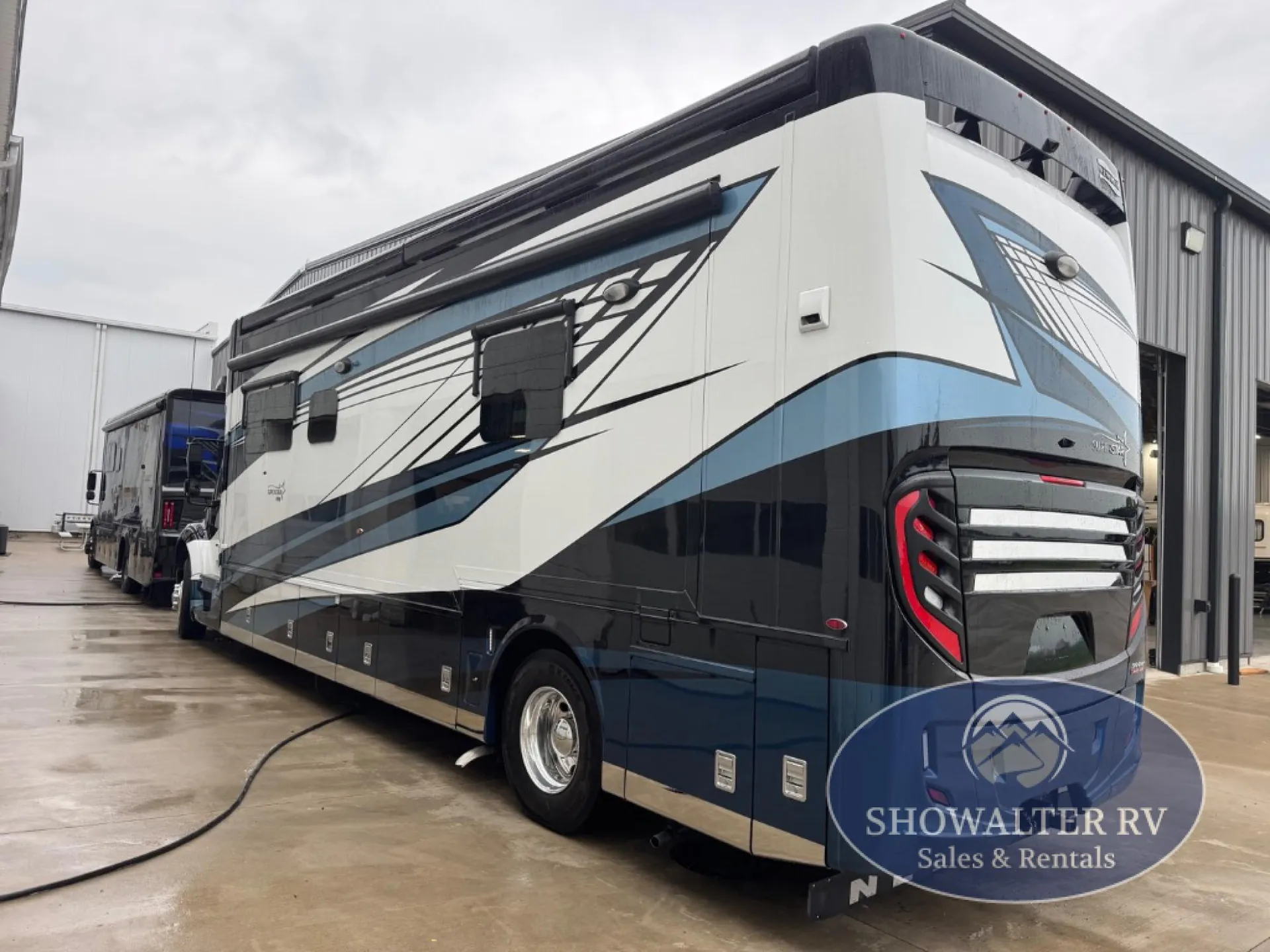 2024 Newmar Super Star 3727 - Photo 4