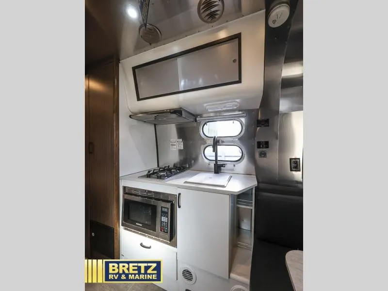 2021 Airstream Caravel 19CB - Photo 4