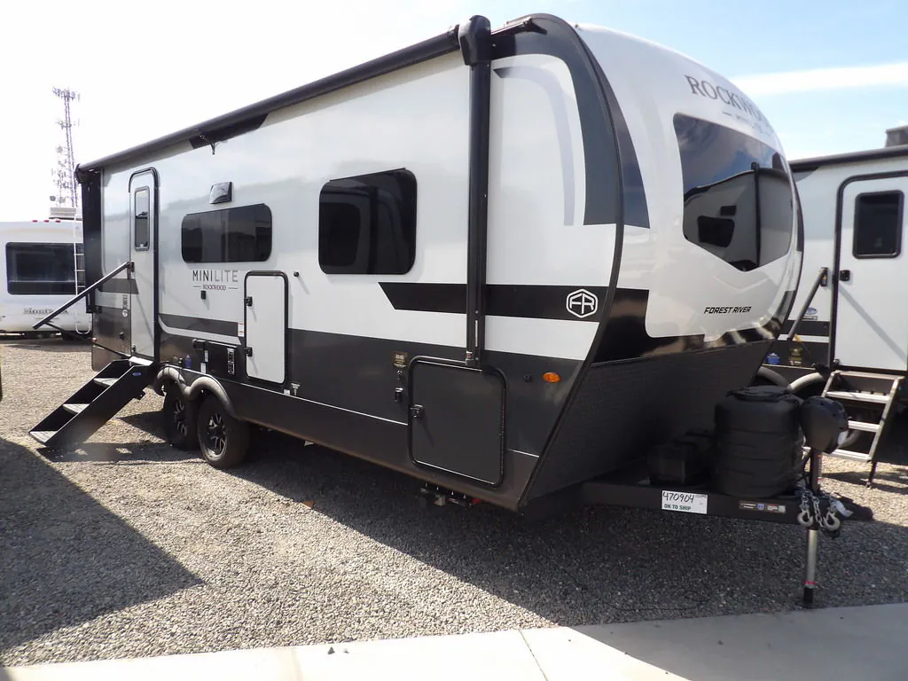 2027 Forest River Rockwood Mini Lite 2525S