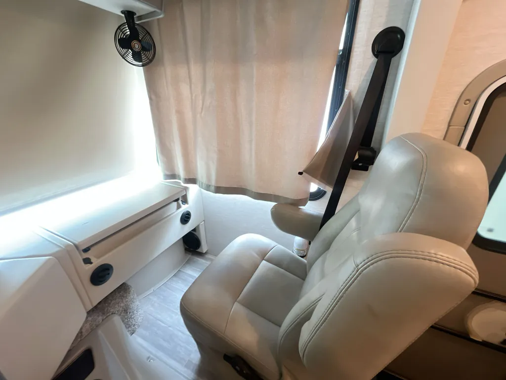 2024 Thor Motor Coach Freedom Traveler A29, Photos photo 25