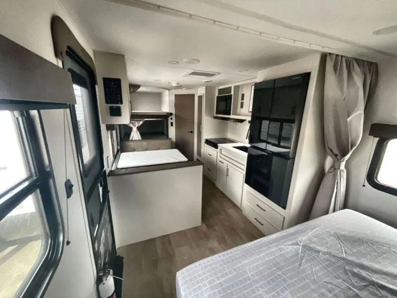 2026 Grand Design Transcend Xplor 19BHK - Photo 4