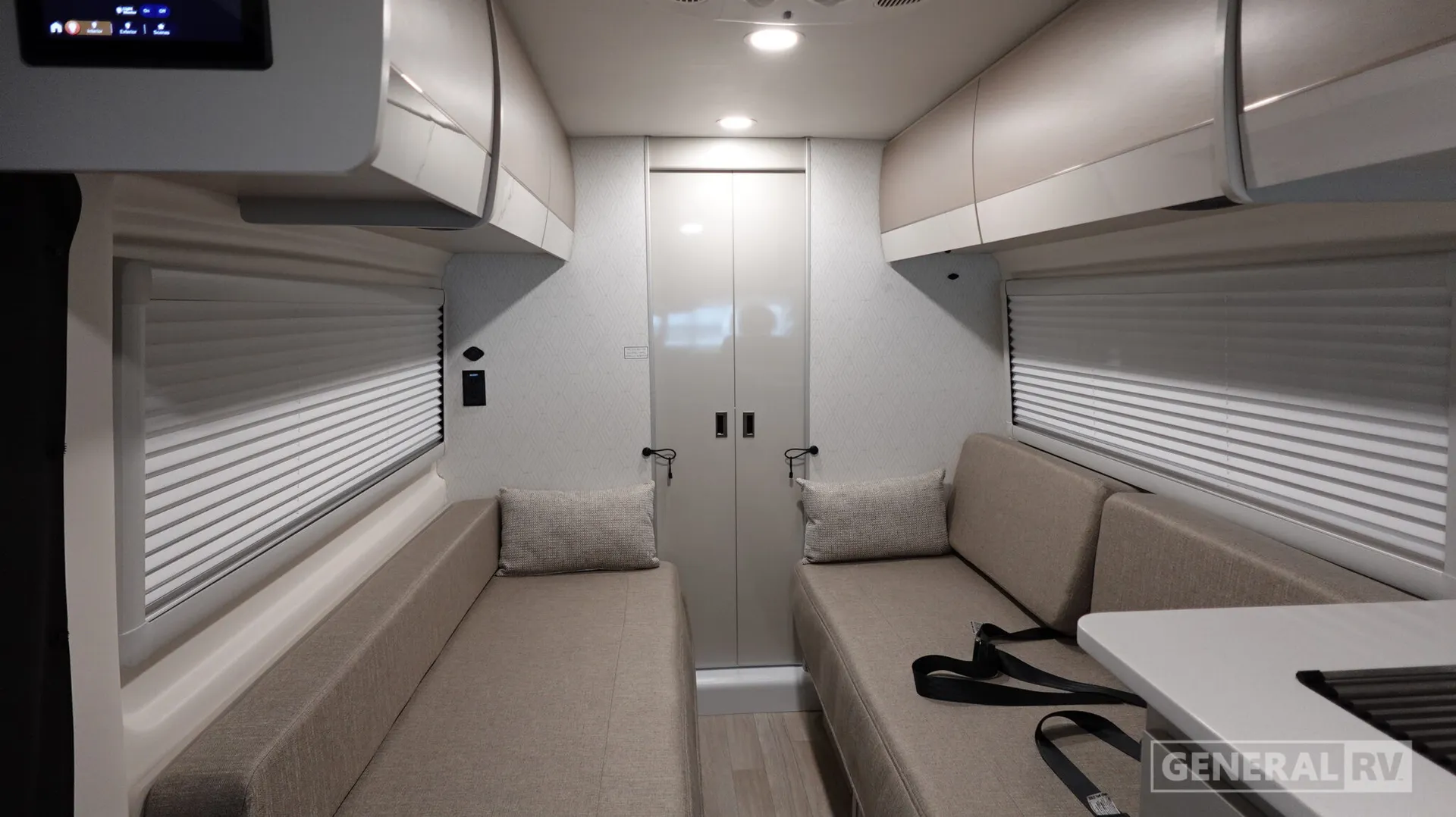 2027 Thor Motor Coach Sequence 20L - Photo 3