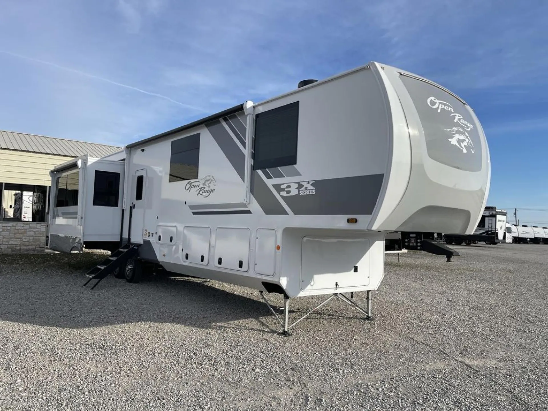 2026 Highland Ridge Open Range 3X 372MBH - Photo 2