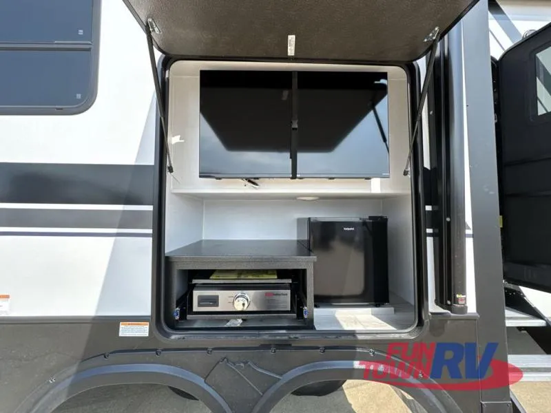 2026 Keystone Montana High Country 325RK - Photo 4