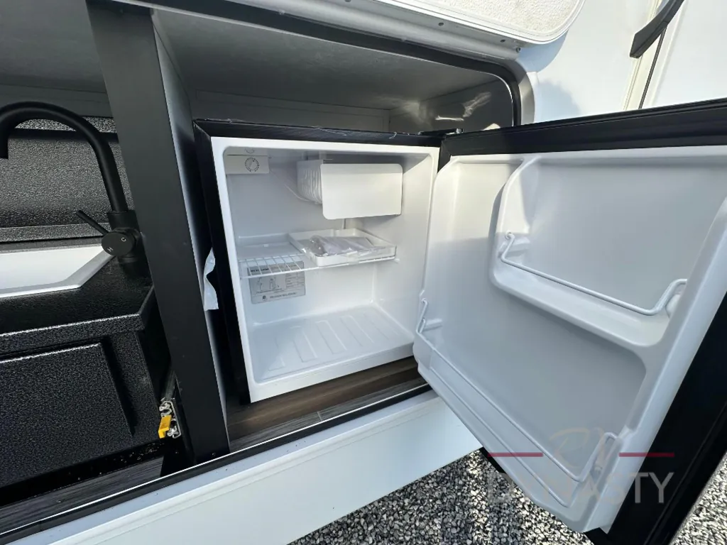 2025 Coachmen Freedom Express Select 31SE, Photos photo 13