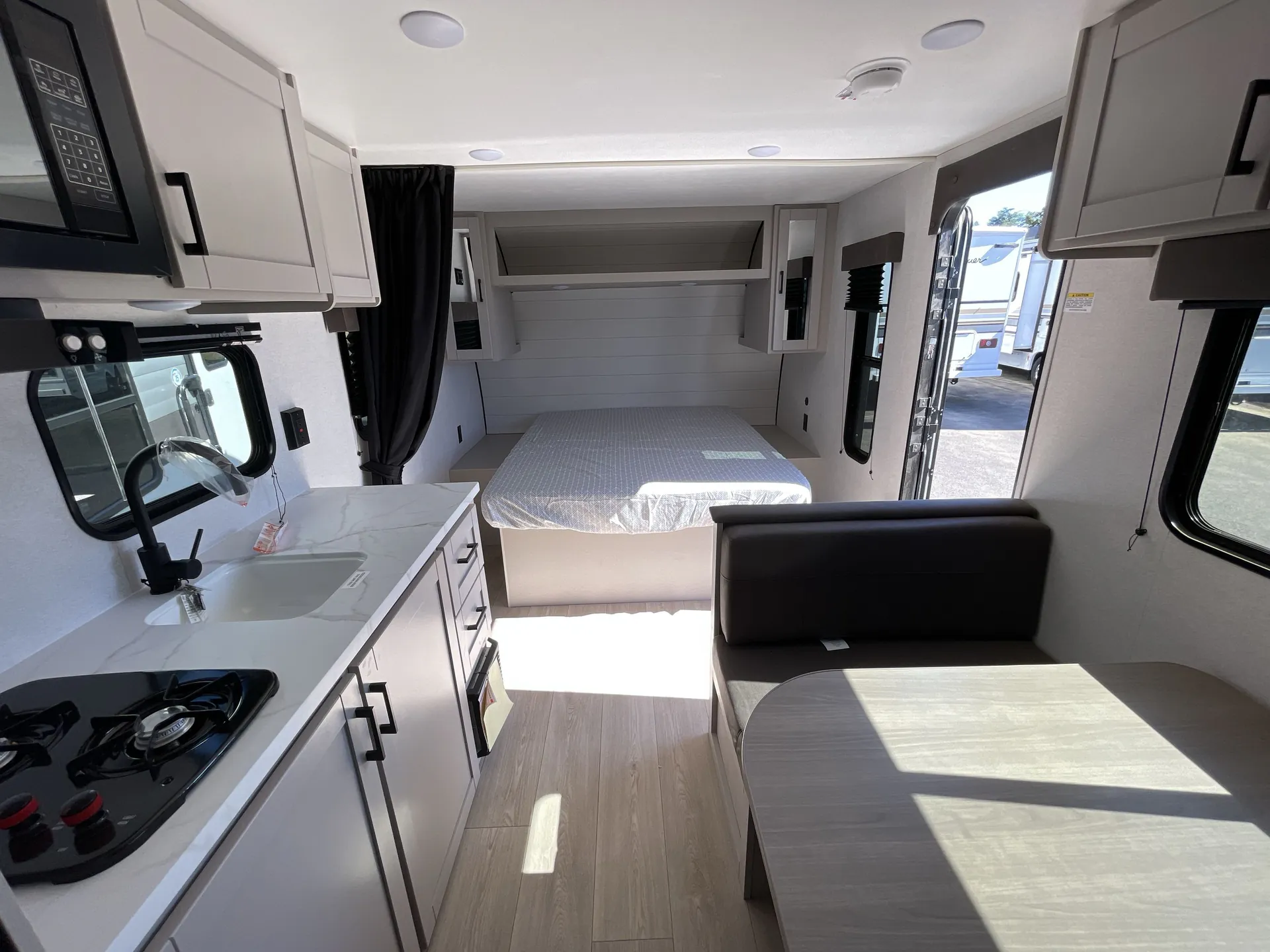 2027 Jayco Jay Flight 175FQW — living area main