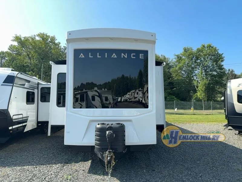 2026 Alliance RV Benchmark 42LFT - Photo 3