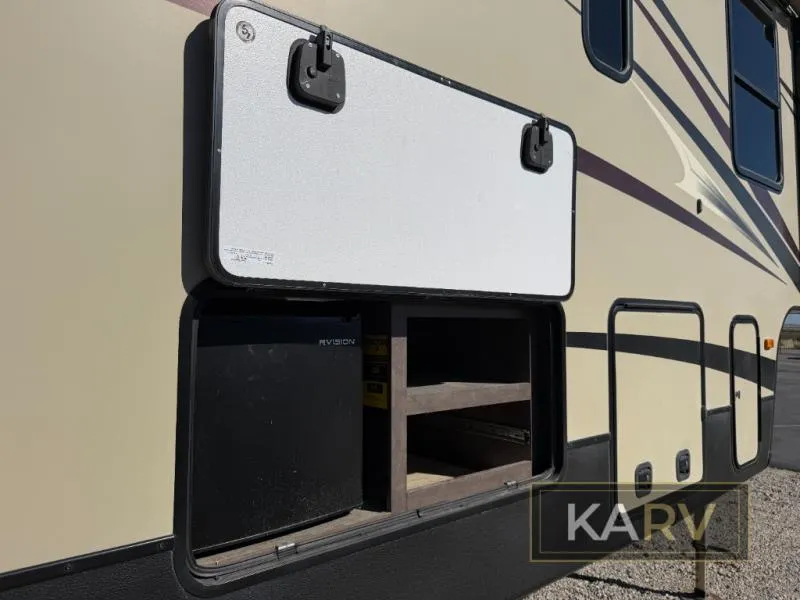2018 CrossRoads RV Cruiser 347MD - Photo 3